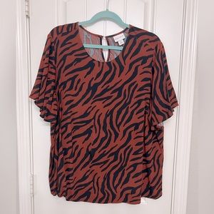 EUC 🐅 Ava & Viv Animal Print Tiger 🐅 Flounce Sleeve Plus Size Top 🤎🖤 Size 2X